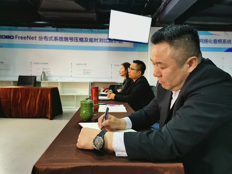 喜庆二 奋进新征程丨ZOBO香蕉视频在线播放组织全体党员及员工代表集体收看党的二召开盛况直播
