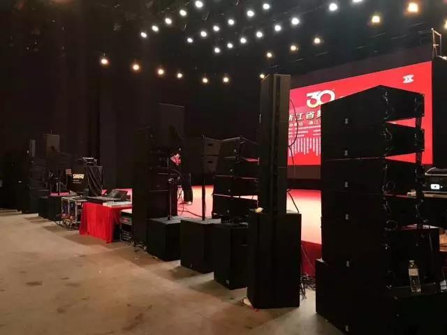 香蕉视频导航设备如何提高舞台艺术表现力