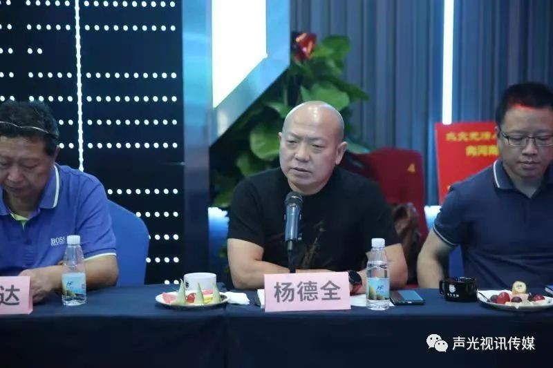 ZOBO董事长张新峰作为声光视讯行业联盟代表赴豫芒温暖灾区，传递爱心