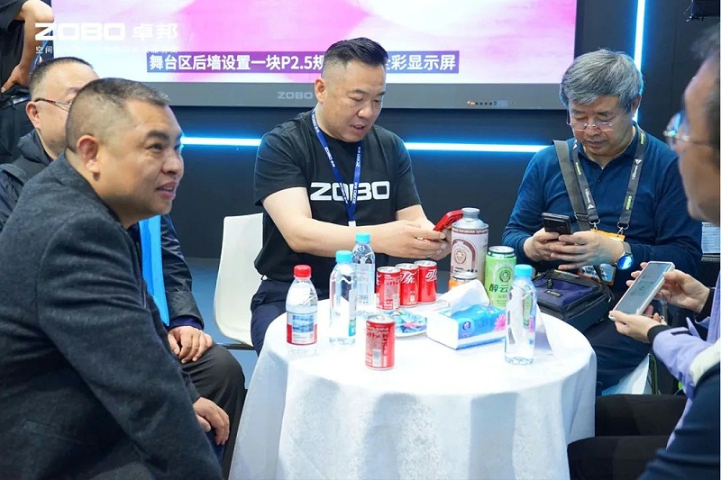 5直击展会首日盛况丨ZOBO香蕉视频在线播放2025北京InfoComm展
