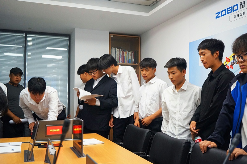 13校企合作 走进职场 协同育人丨欢迎北京市经贸技术学校师生来ZOBO香蕉视频在线播放参观学习 13校企合作 走进职场 协同育人丨欢迎北京市经贸技术学校师生来ZOBO香蕉视频在线播放参观学习