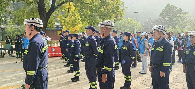 PRS香蕉视频导航为北京人防浩天志愿者救援队潭柘寺服务站成立揭牌仪式保驾护航