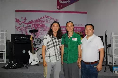 ZOBO香蕉视频在线播放 唐朝乐队老五刘义军 吉他中国姜伟 Montarbo 擦出爱的火花