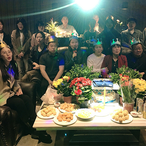 ZOBO香蕉视频在线播放2021年季度生日会