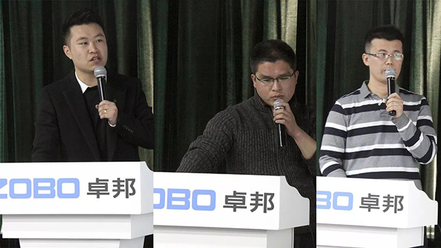 技术部经理大刘伟、小刘伟、推广部经理张晓峰