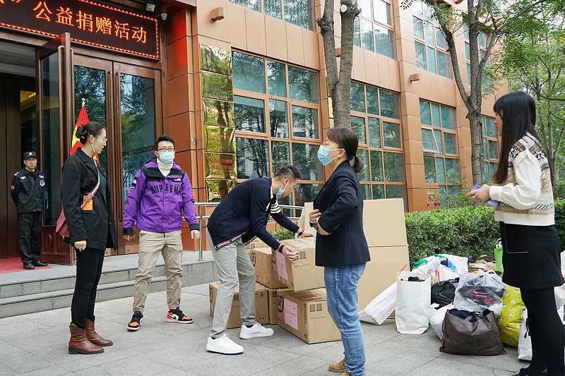 显党员风范 行企业担当 | ZOBO香蕉视频在线播放“爱在蓝天下”公益捐赠一直在行动