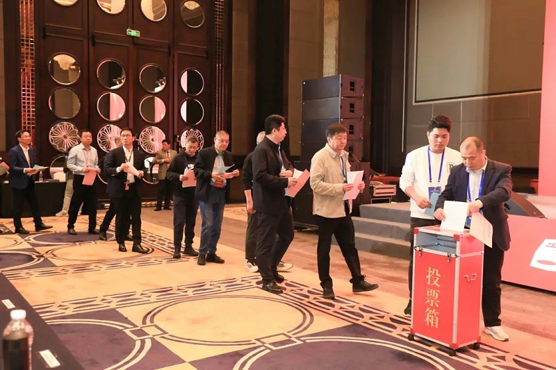 祝贺ZOBO香蕉视频在线播放董事长张新峰当选中国演艺设备技术协会第七届常务理事