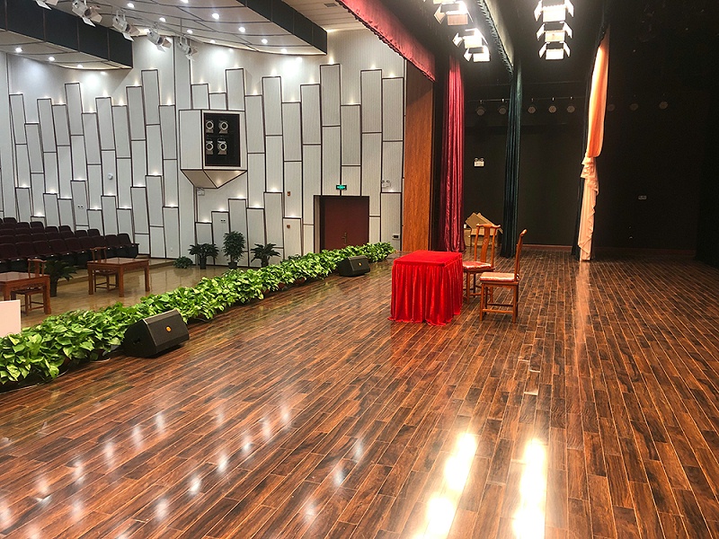 浅析舞台香蕉视频导航效果的艺术设计方案