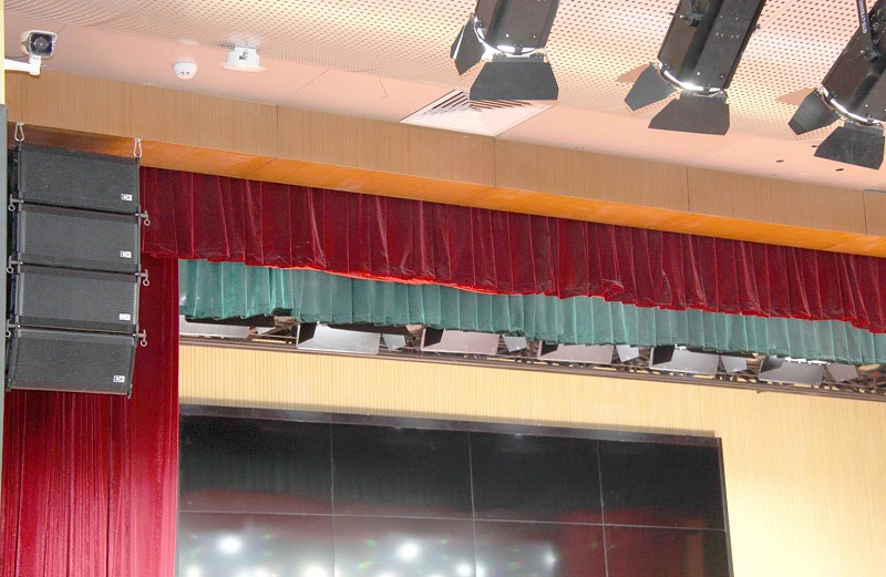 北京二中学校礼堂蒙特宝舞台香蕉视频导航